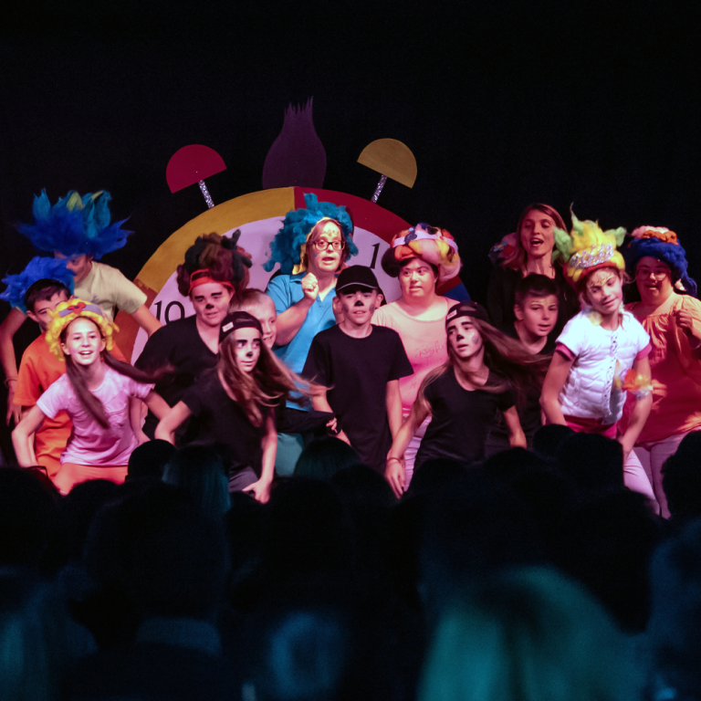 Porta a casa la felicità con i trolls e la matematica